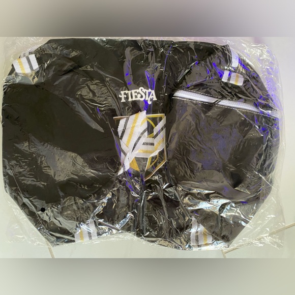 VGK / FIESTA HOTEL Duffle Bag : Brand New but no tags - Picture 8 of 8